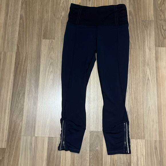 Lululemon Runday Crop Leggings - Picture 5 of 8